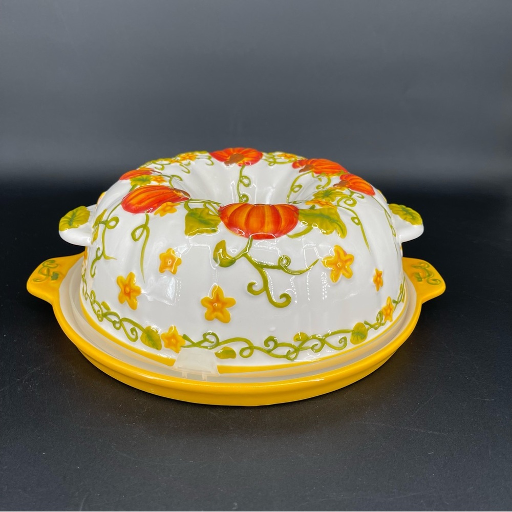 Temptations by Tara Fall Pumpkin Round Bundt Cake Pan Base Ceramic Bakeware Set - Picture 3 of 12